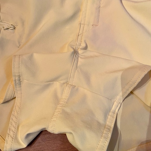 ✨Girls PATAGONIA Board Shorts - Bright Yellow✨ - Picture 5 of 8